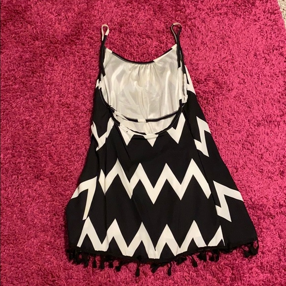 Backless chevron print sundress - Picture 2 of 2
